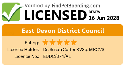 VET-PET-SIT-licencing badge, with East Devon Disrtict Council, rated 5 stars, Uplyme, Lyme Regis, Devon / Dorset border